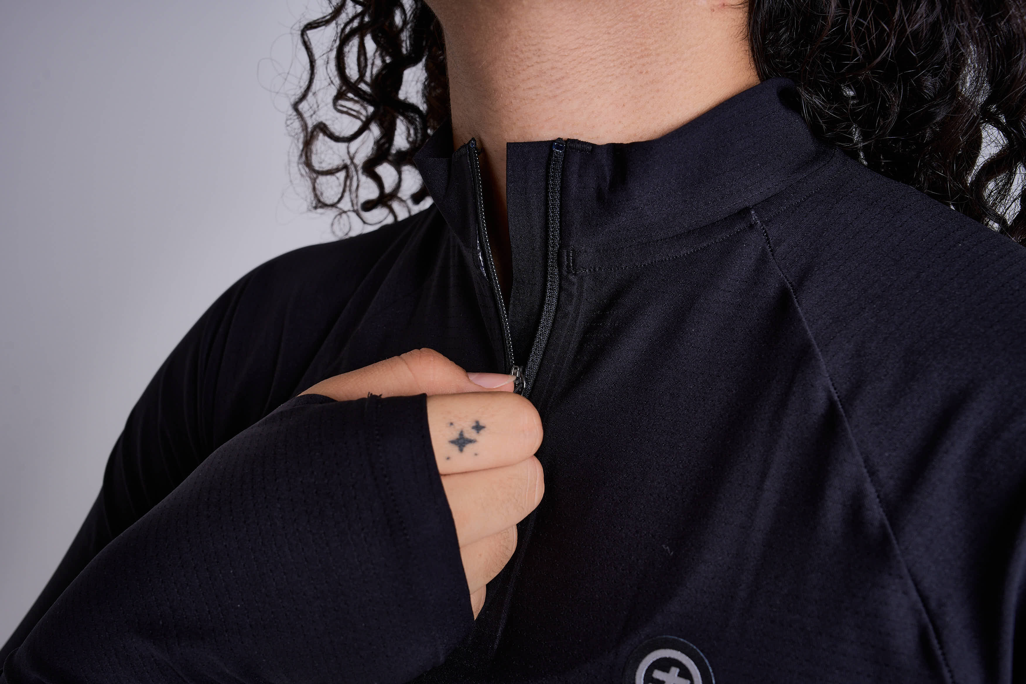 Black running jersey women